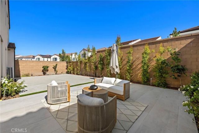 305 Brimwood, Irvine, CA 92618