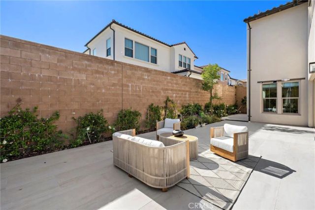 305 Brimwood, Irvine, CA 92618