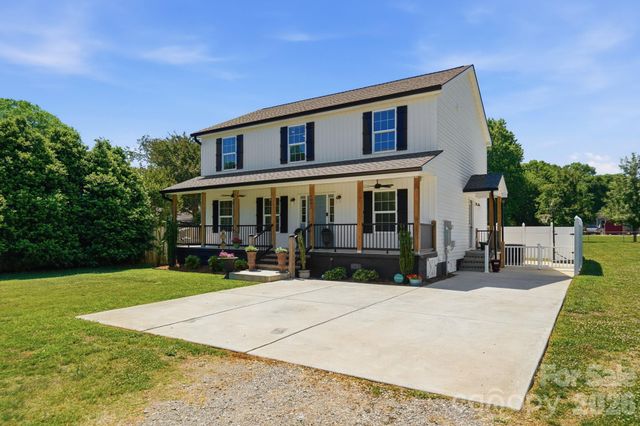 1001 Noles Drive, Mount Holly, NC 28120