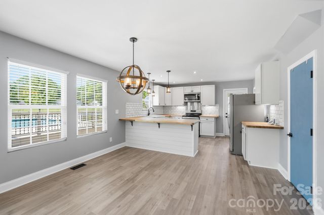 1001 Noles Drive, Mount Holly, NC 28120