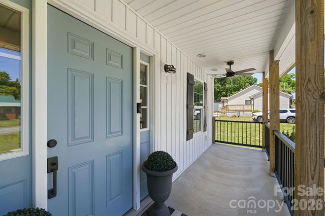 1001 Noles Drive, Mount Holly, NC 28120