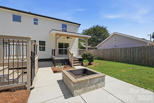 1001 Noles Drive, Mount Holly, NC 28120