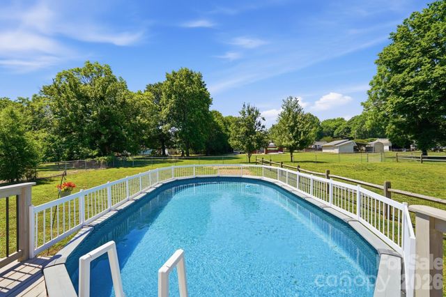 1001 Noles Drive, Mount Holly, NC 28120