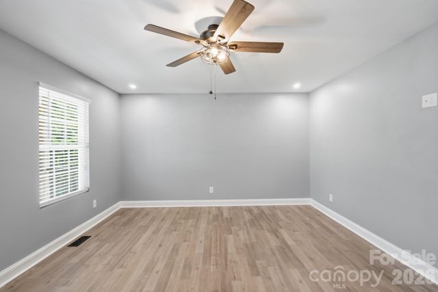 1001 Noles Drive, Mount Holly, NC 28120