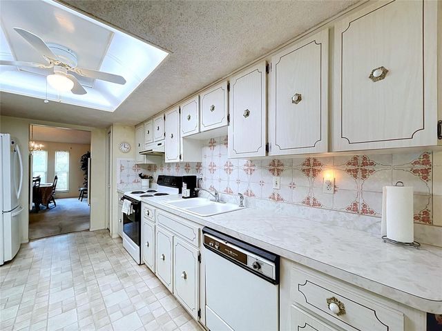 12302 DEEP CREEK DR., Spring Hill, FL 34609