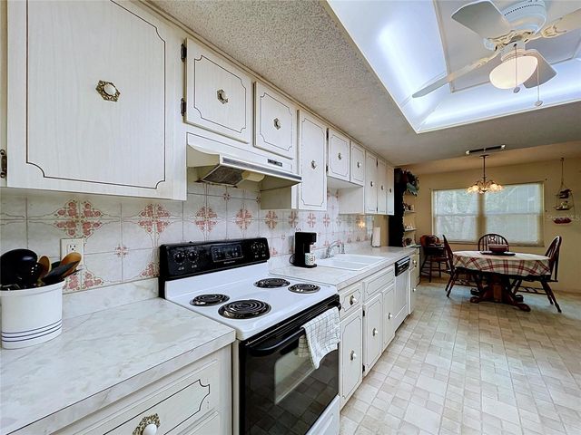 12302 DEEP CREEK DR., Spring Hill, FL 34609
