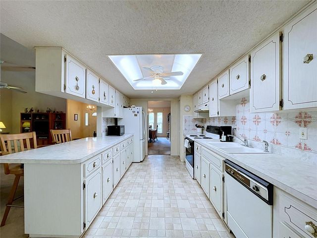 12302 DEEP CREEK DR., Spring Hill, FL 34609