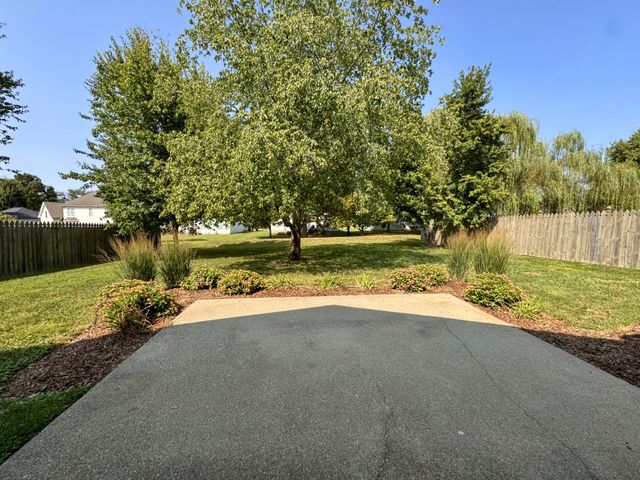 1036 Chesire Way, Gallatin, TN 37066