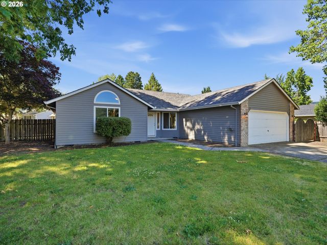 601 E OXFORD St, Newberg, OR 97132