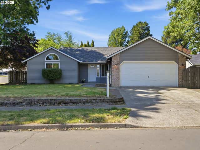 601 E OXFORD St, Newberg, OR 97132
