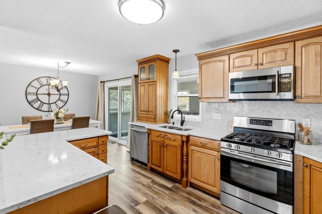 36 13th Avenue SW, New Brighton, MN 55112