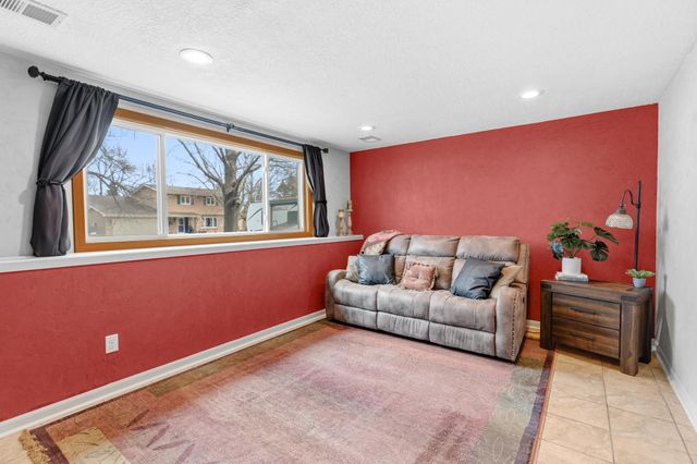 36 13th Avenue SW, New Brighton, MN 55112