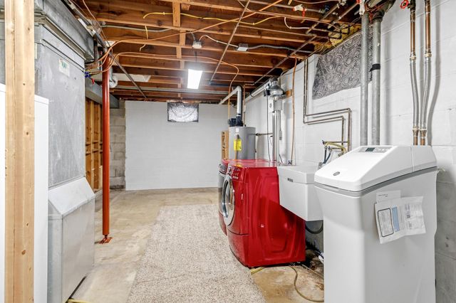 36 13th Avenue SW, New Brighton, MN 55112