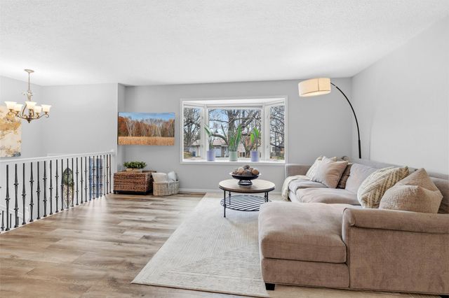 36 13th Avenue SW, New Brighton, MN 55112