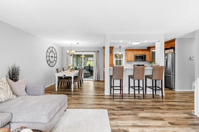 36 13th Avenue SW, New Brighton, MN 55112