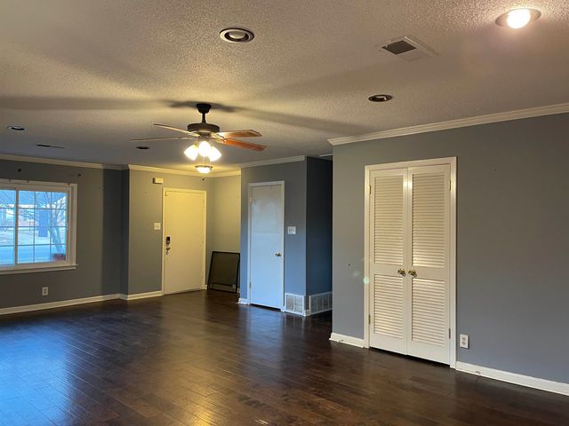 443 N WHITE STATION RD, Memphis, TN 38117