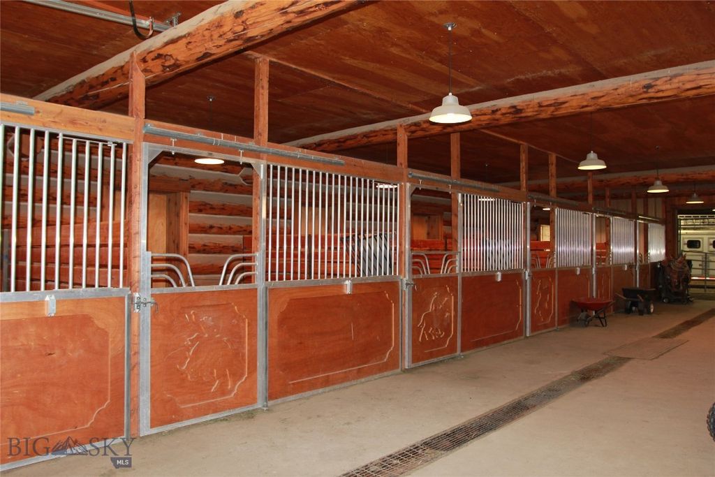 569/571 Cinnabar Basin Road, Gardiner, MT 59030 photo 27