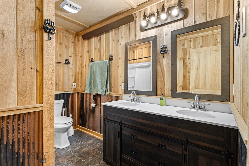 569/571 Cinnabar Basin Road, Gardiner, MT 59030 photo 54