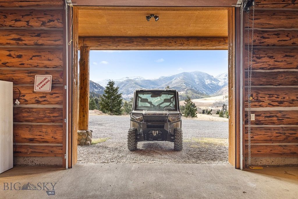 569/571 Cinnabar Basin Road, Gardiner, MT 59030 photo 55