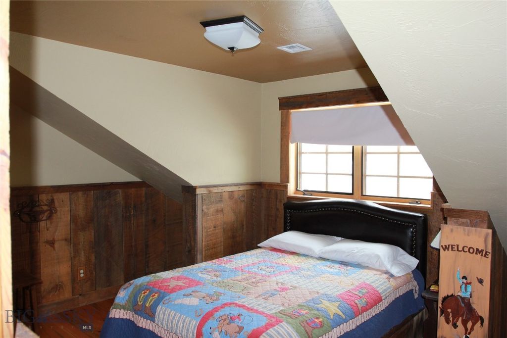 569/571 Cinnabar Basin Road, Gardiner, MT 59030 photo 69