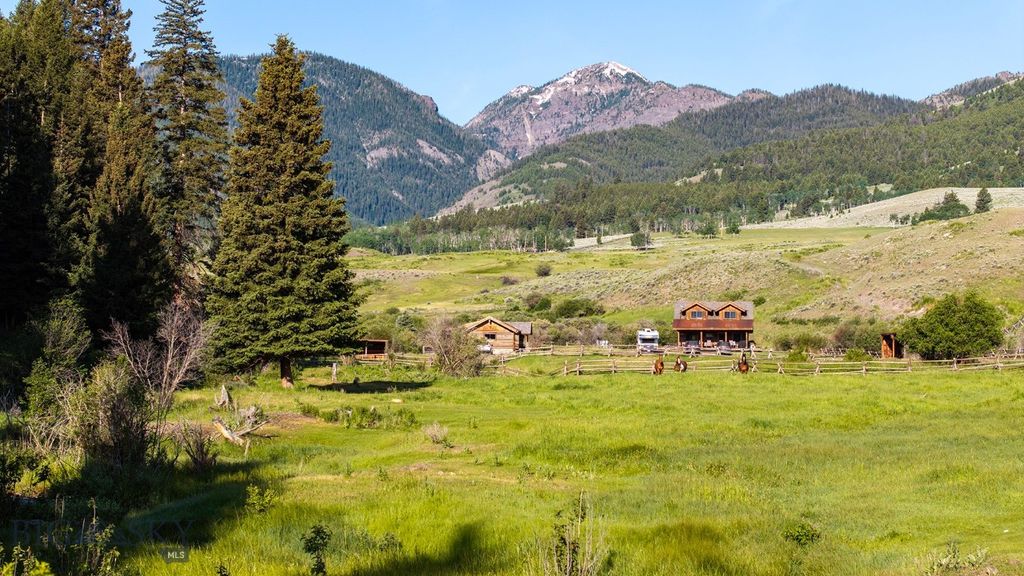 569/571 Cinnabar Basin Road, Gardiner, MT 59030 photo 7