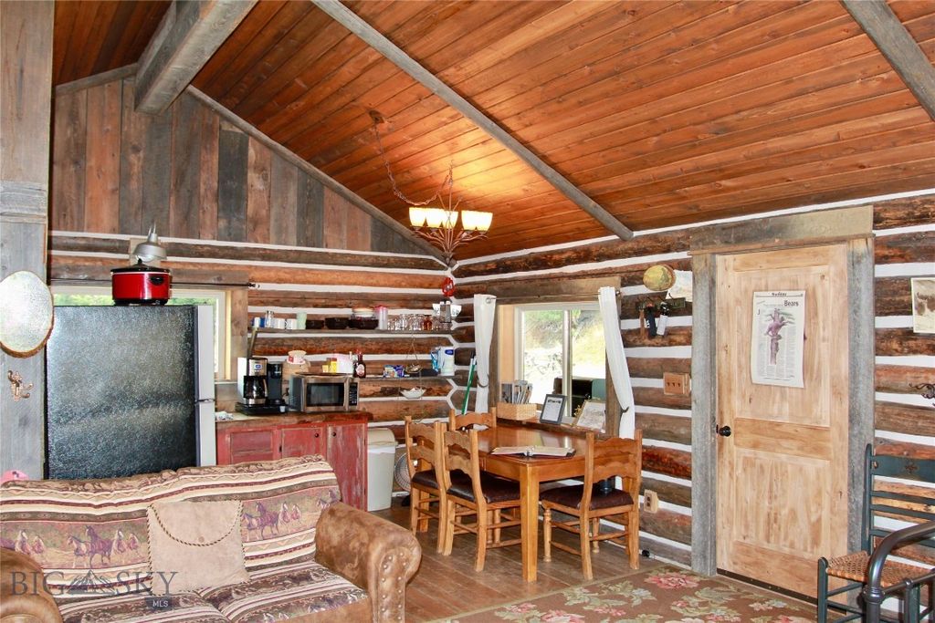 569/571 Cinnabar Basin Road, Gardiner, MT 59030 photo 78
