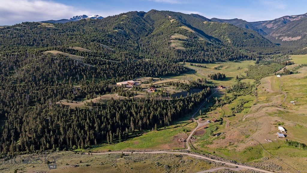 569/571 Cinnabar Basin Road, Gardiner, MT 59030 photo 8