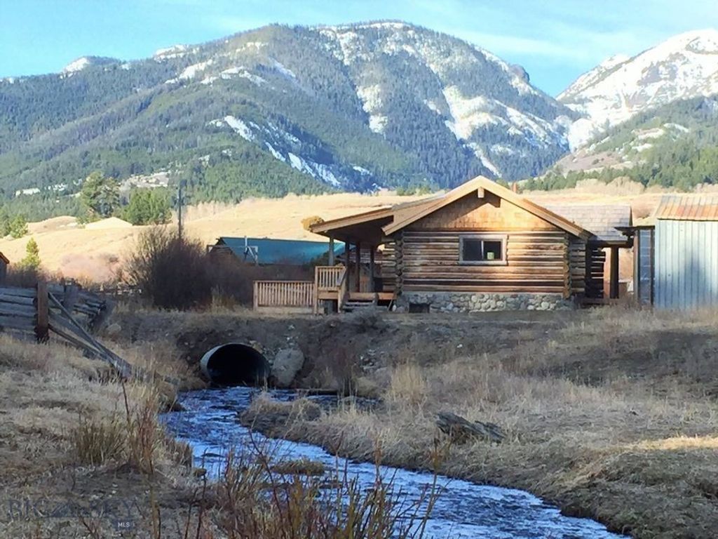 569/571 Cinnabar Basin Road, Gardiner, MT 59030 photo 80