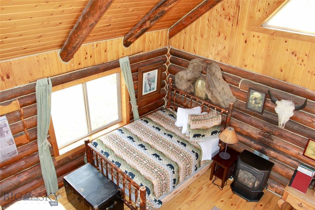 569/571 Cinnabar Basin Road, Gardiner, MT 59030 photo 83