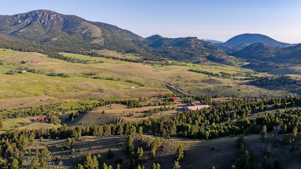 569/571 Cinnabar Basin Road, Gardiner, MT 59030 photo 90