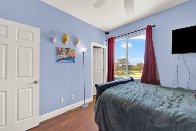 33565 Wildwing Dr, Woodland, CA 95695