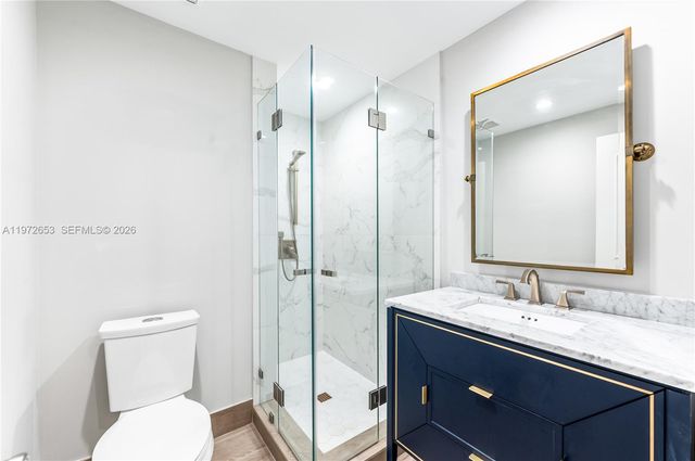 5990 Paradise Point Dr, Palmetto Bay, FL 33157