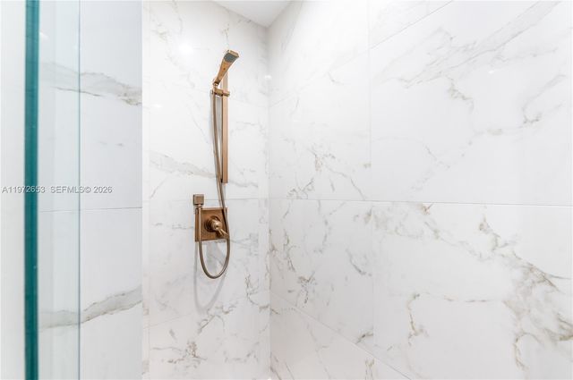 5990 Paradise Point Dr, Palmetto Bay, FL 33157