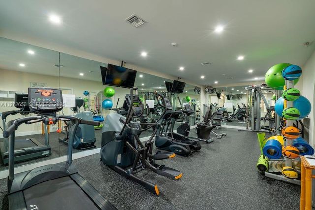 5990 Paradise Point Dr, Palmetto Bay, FL 33157