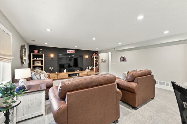 1202 NE Cold Harbor Drive, Ankeny, IA 50021