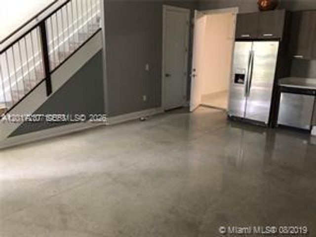 440 NE 35th Court 3, Oakland Park, FL 33334