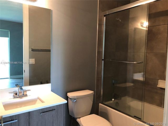 440 NE 35th Court 3, Oakland Park, FL 33334