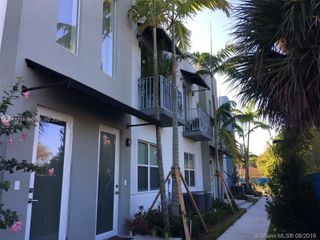 440 NE 35th Court 3, Oakland Park, FL 33334