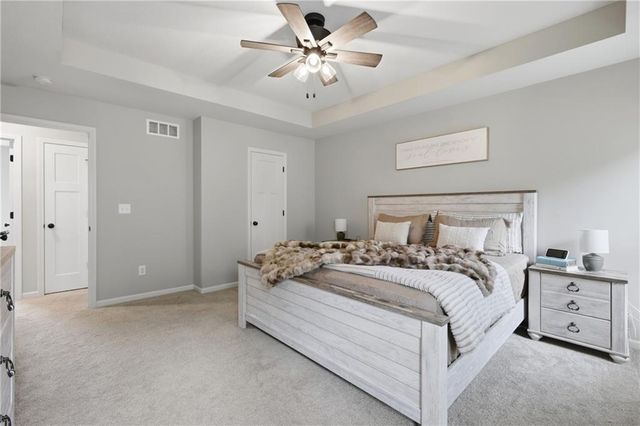 900 Crestwood Drive, Grain Valley, MO 64029