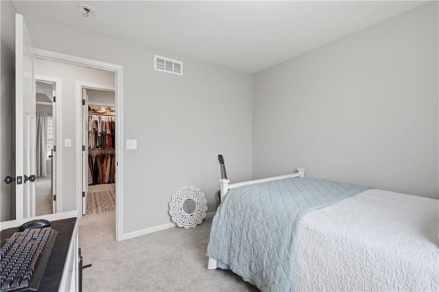 900 Crestwood Drive, Grain Valley, MO 64029