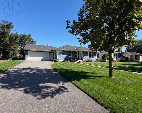 3715 Rhode Island Avenue S, Saint Louis Park, MN 55426