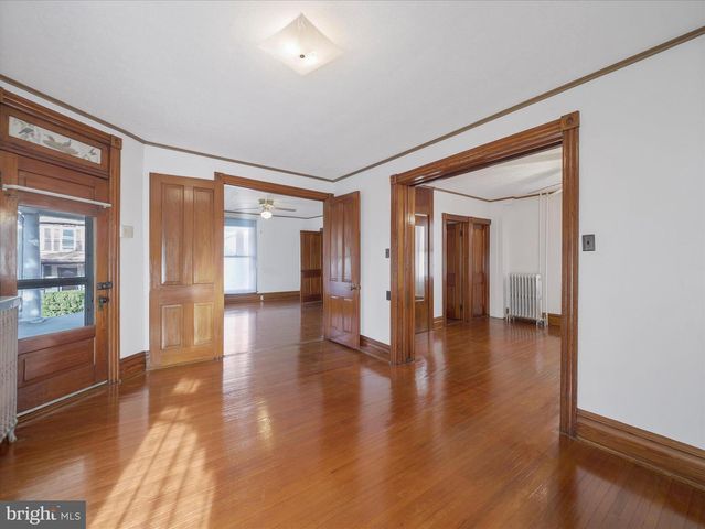 25 FAIRVIEW AVE, Waynesboro, PA 17268