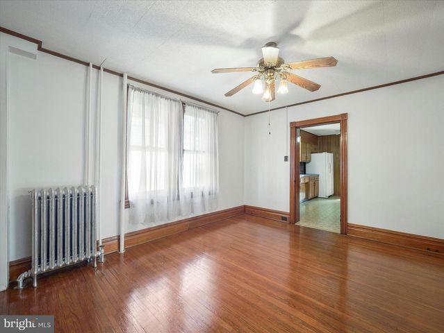 25 FAIRVIEW AVE, Waynesboro, PA 17268