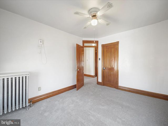 25 FAIRVIEW AVE, Waynesboro, PA 17268