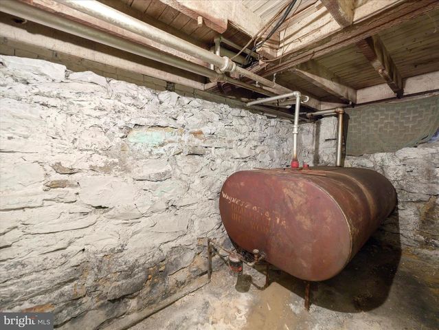 25 FAIRVIEW AVE, Waynesboro, PA 17268