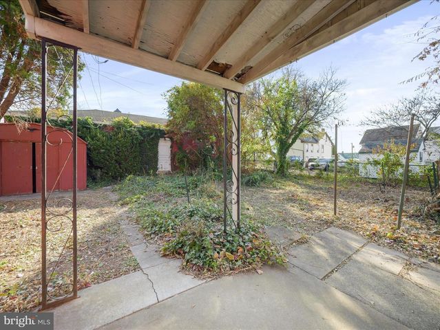 25 FAIRVIEW AVE, Waynesboro, PA 17268