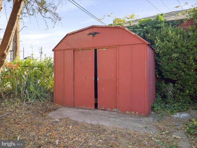 25 FAIRVIEW AVE, Waynesboro, PA 17268