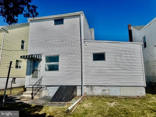 124 S WYLAM ST, Frackville, PA 17931