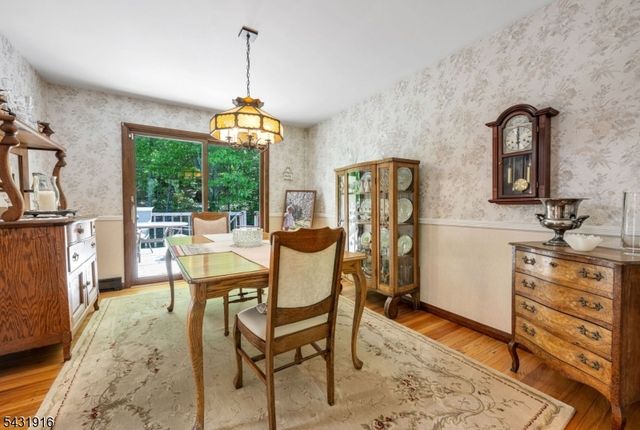 19 Rabbit Run Dr, West Milford Twp., NJ 07435