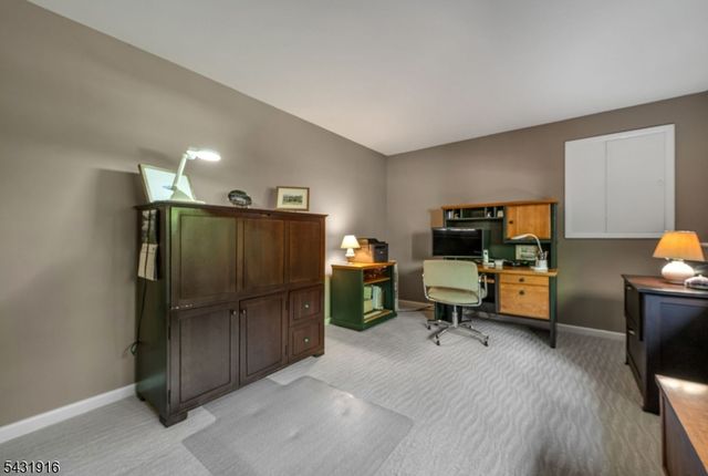 19 Rabbit Run Dr, West Milford Twp., NJ 07435